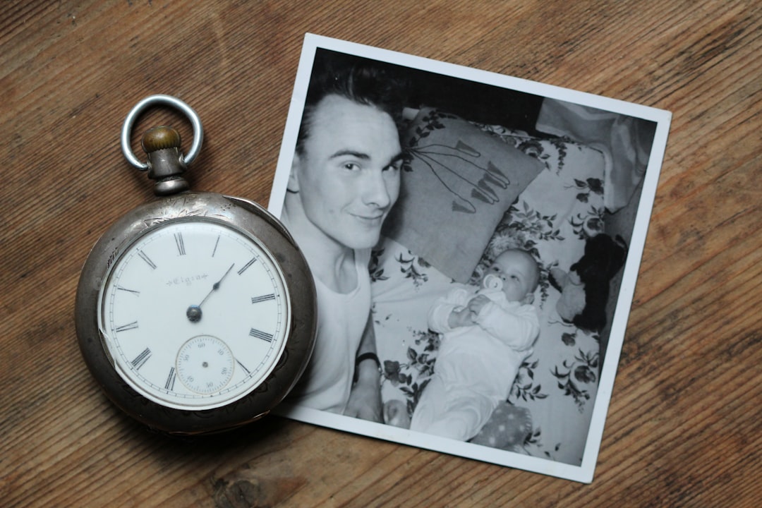 Capture Timeless Memories: Create a Modern Locket Portrait
